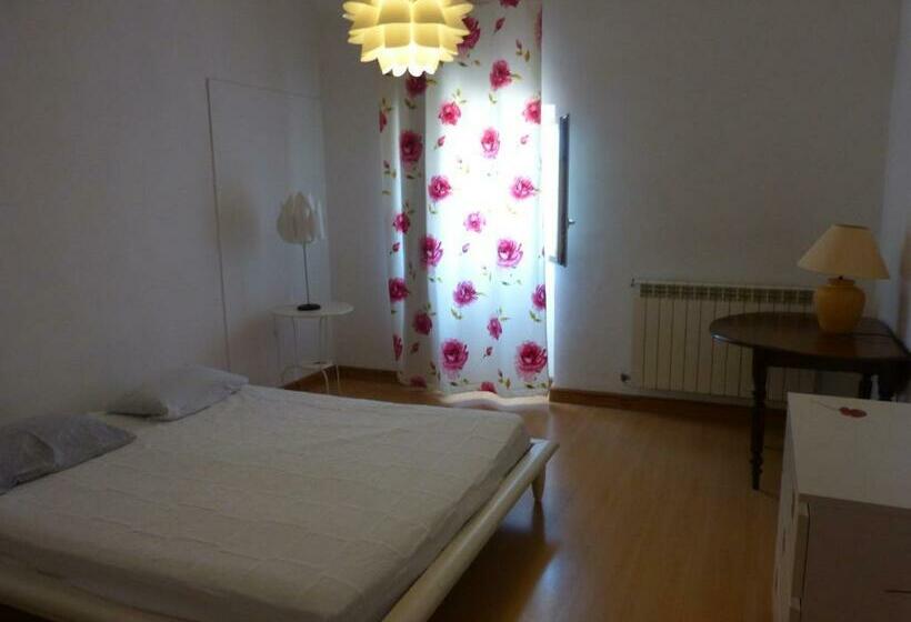 スタンダード4人部屋, Mas Moise