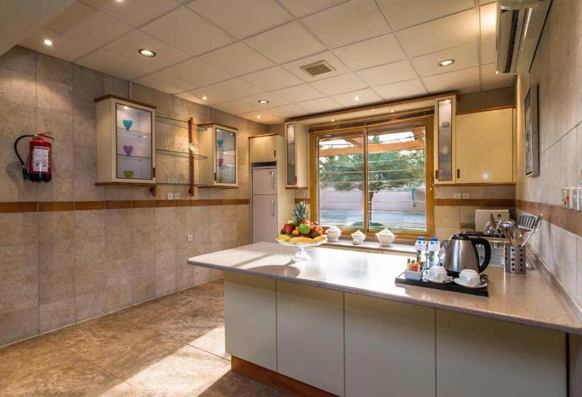 别墅: 1间卧室带游泳池, Boudl Al Nakheel