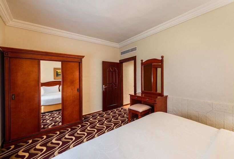 스탠다드 스튜디오, Boudl Palestine