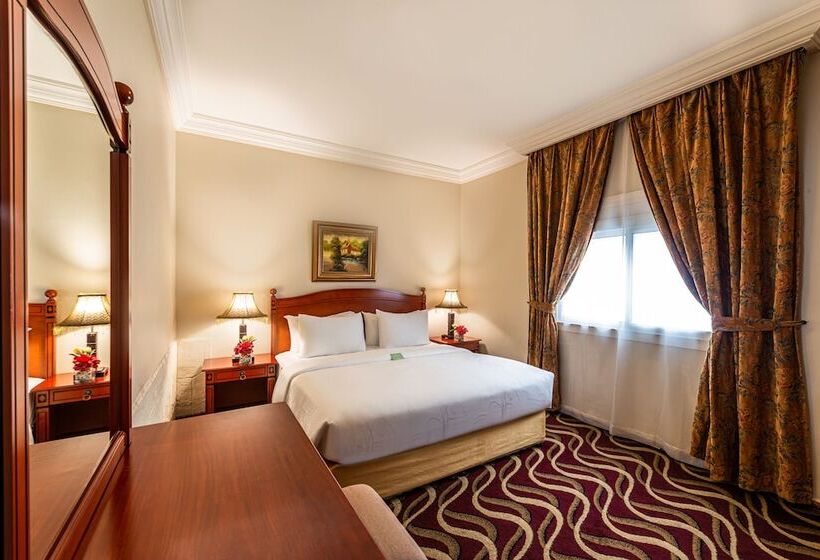 스탠다드 스튜디오, Boudl Palestine