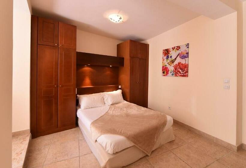 חדר סטנדרט, Arena Restaurant Le Refuge