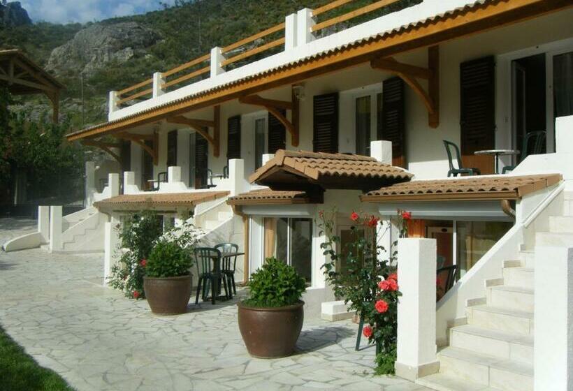 חדר סטנדרט, Arena Restaurant Le Refuge