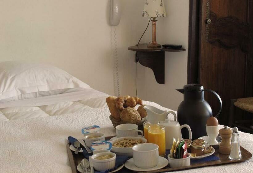 اتاق استاندارد, Cacharel