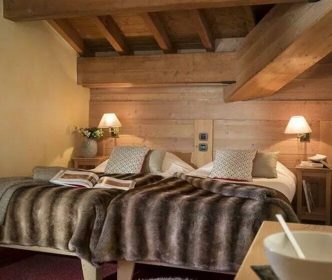 3 Bedroom Duplex Apartment, Chalet Montana Airelles