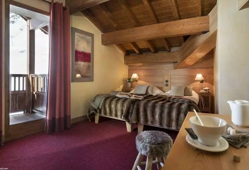 3 Bedroom Duplex Apartment, Chalet Montana Airelles