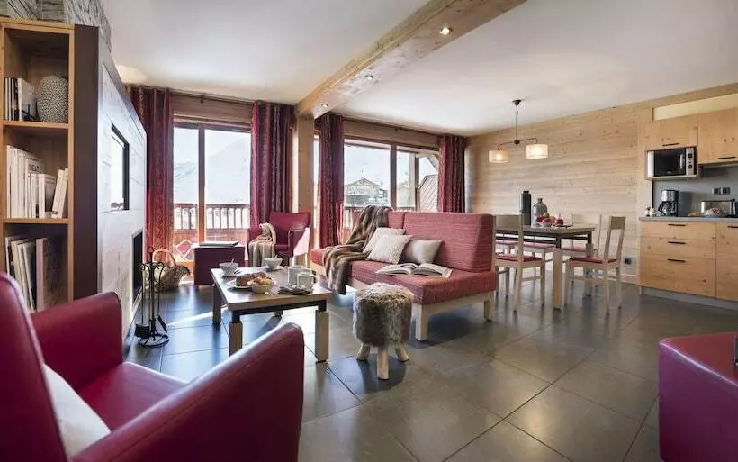 3 Bedroom Duplex Apartment, Chalet Montana Airelles