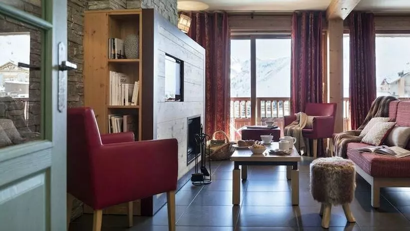 3 Bedroom Duplex Apartment, Chalet Montana Airelles
