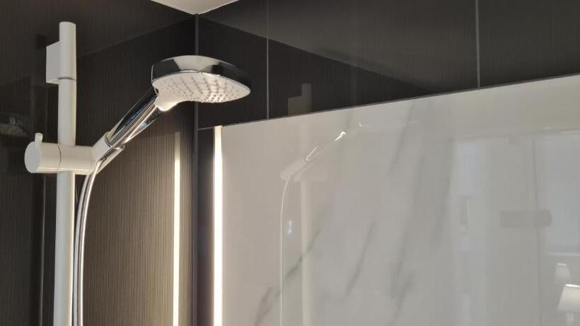 デラックスルーム, Domizil