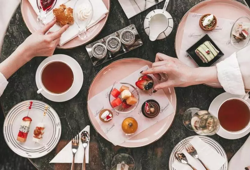 キングサイズベッドのスタンダードルーム, Fairmont Chengdu
