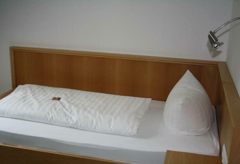 标准单人间, Gasthof Zur Krone