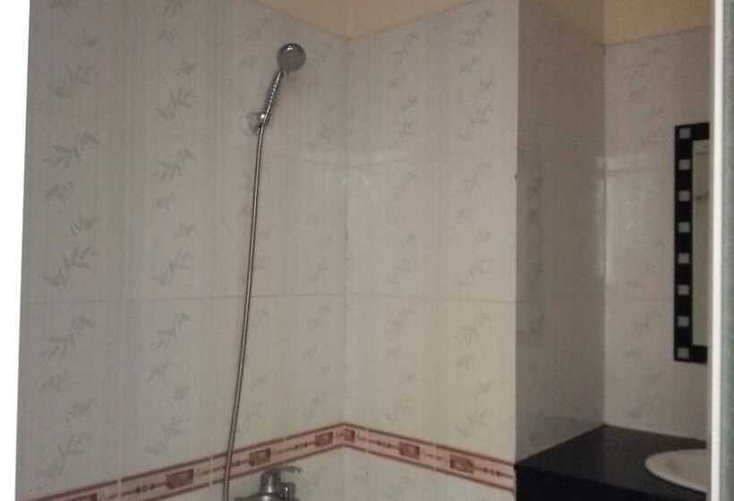 اتاق استاندارد, Hoang Ngoc