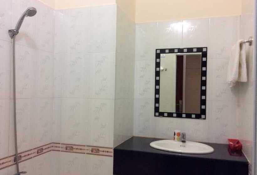 اتاق استاندارد, Hoang Ngoc