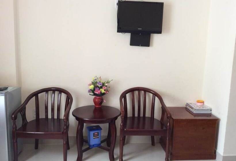 اتاق استاندارد, Hoang Ngoc