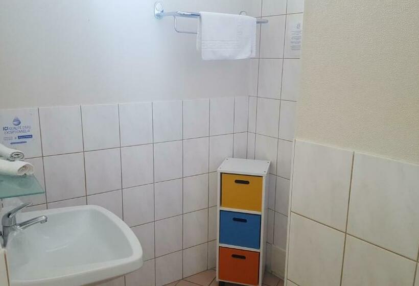 스탠다드 트리플 룸, Les 3 Pigeons