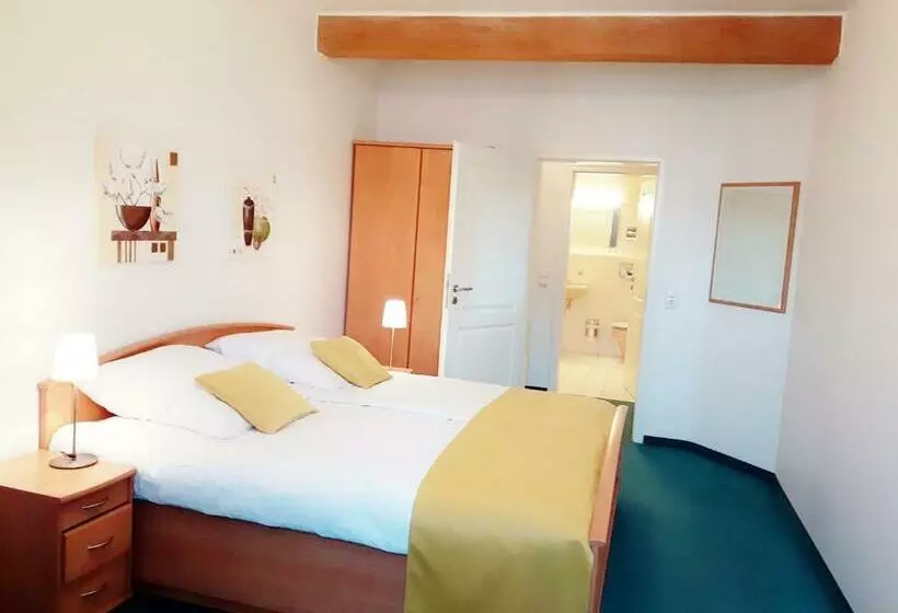 Standard Room, Restaurant Erbprinz Walldorf