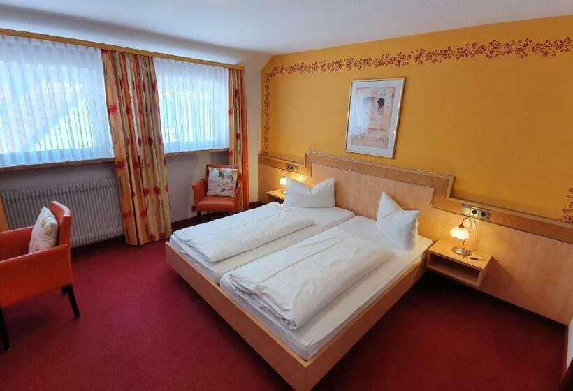 디럭스 4인 룸, Restaurant Rebstock