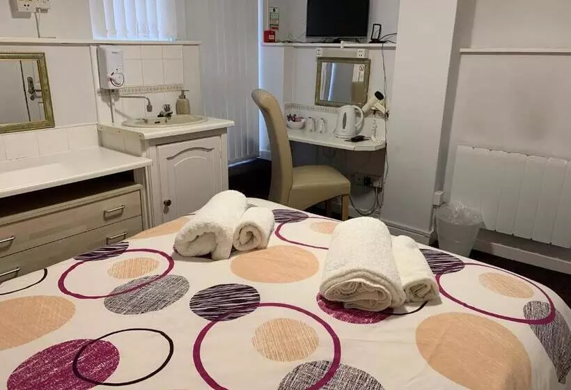 اتاق اکونومی, Austins Self Service Guest House