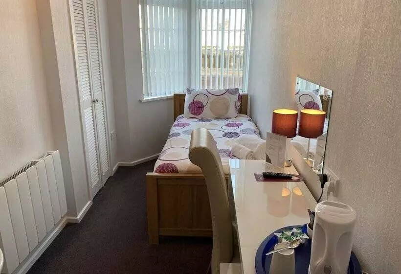 اتاق استاندارد یک تخته با سرویس بهداشتی مشترک, Austins Self Service Guest House