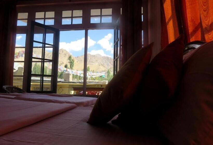 Standard-huone, Tih Hotel Maryul