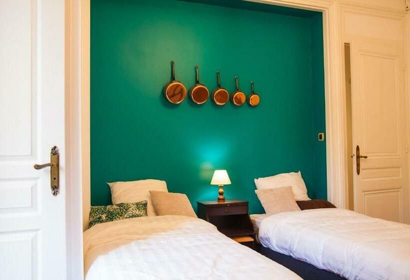 Номер Стандарт Вид на Сад, Félix Dort