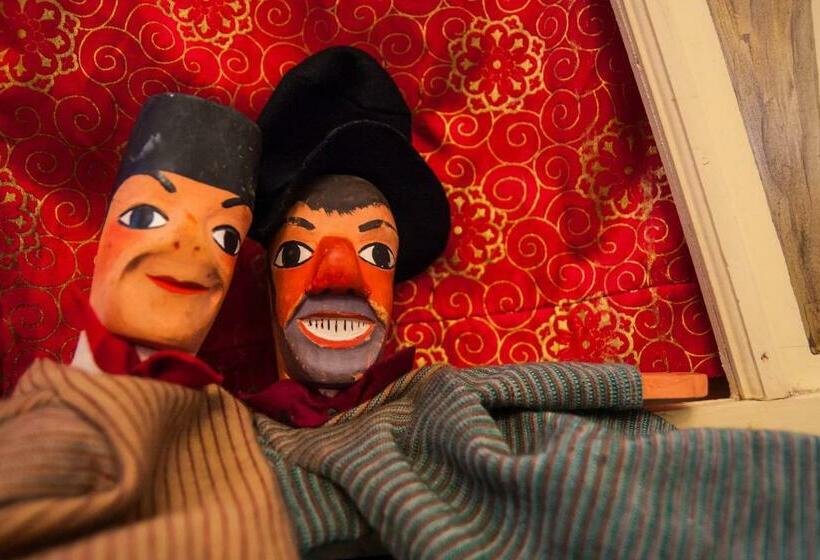 Номер Стандарт, Félix Dort