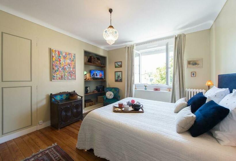 高级套房, La Mancelle Chambre D Hôtes