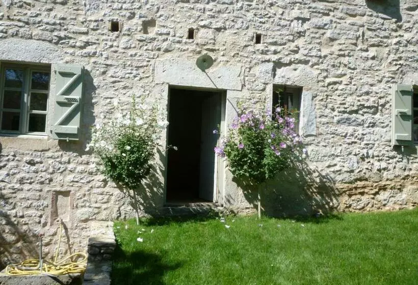Perhesviitti, Le Mas De Laval