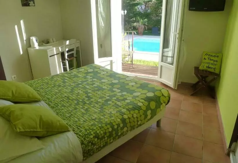 ファミリールーム, Les Chambres D'hôtes D'eloïse, Piscine Privée