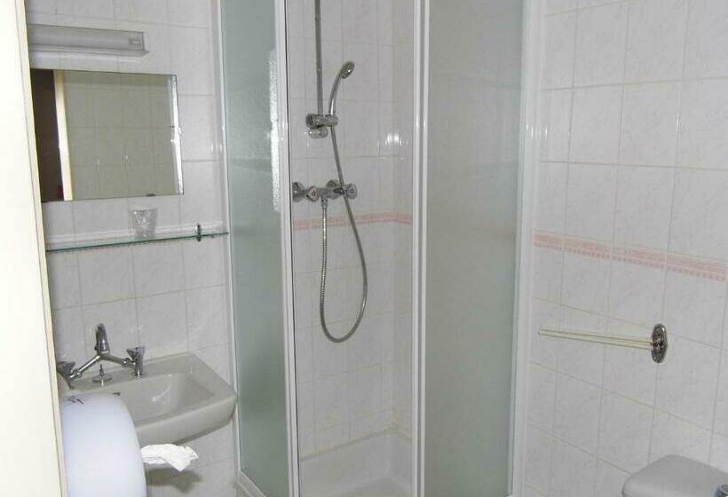 스탠다드 트리플 룸, A L Orée Du Bois