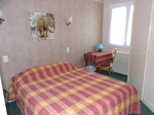 Quarto Estandar, A L Orée Du Bois