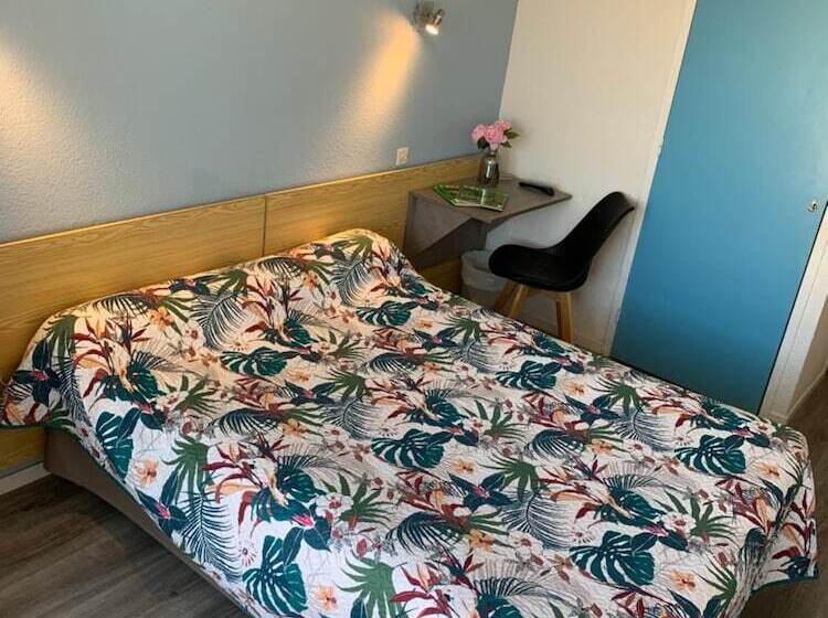 غرفة قياسية, Bains Sarrailh