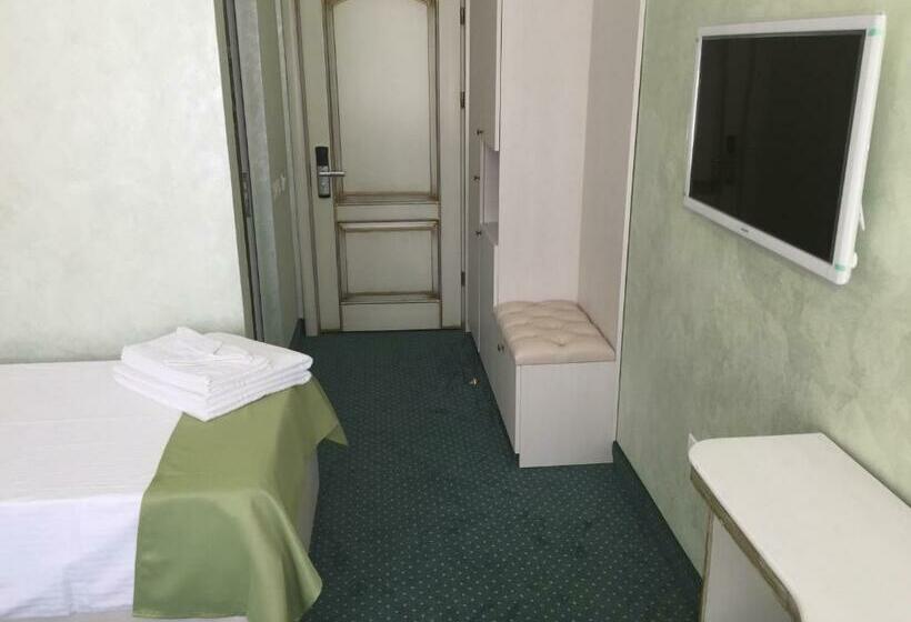 スタンダードルーム, Hamlet