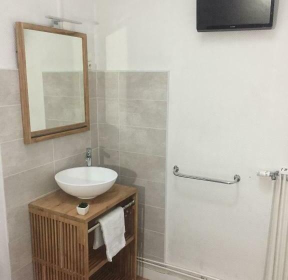 带共用浴室的标准房间, Hôtel Alizéa