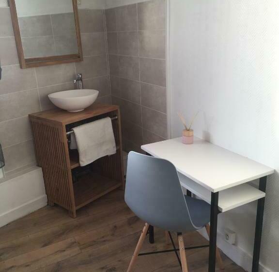 带共用浴室的标准房间, Hôtel Alizéa