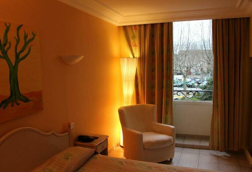 Quarto Deluxe, Hôtel Les Palmiers