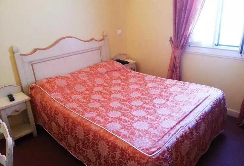 اتاق کلاسیک, Hôtel Les Palmiers