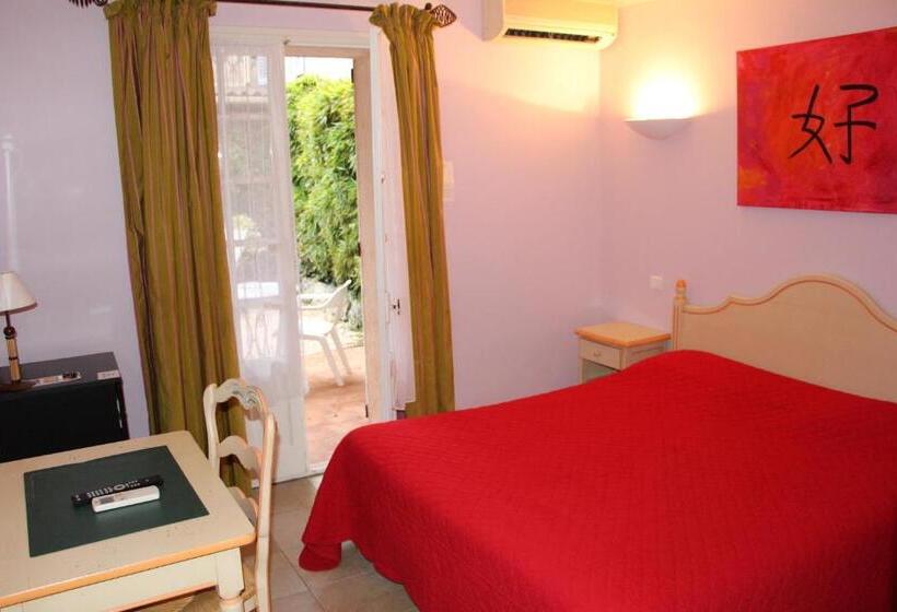 스탠다드 룸, Hôtel Les Palmiers