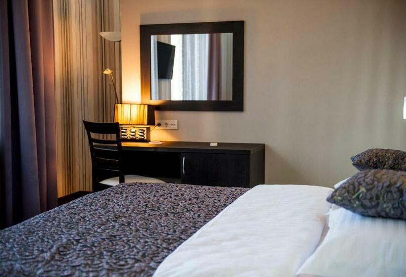 Deluxe Szoba Kind Size Bed, Boutique Apart Hotel Iarcadia