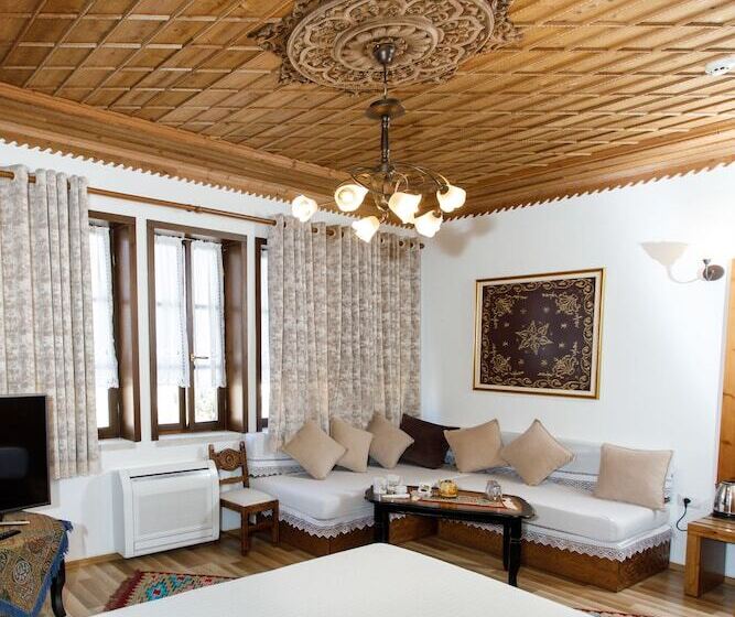 デラックススイート, Kodra