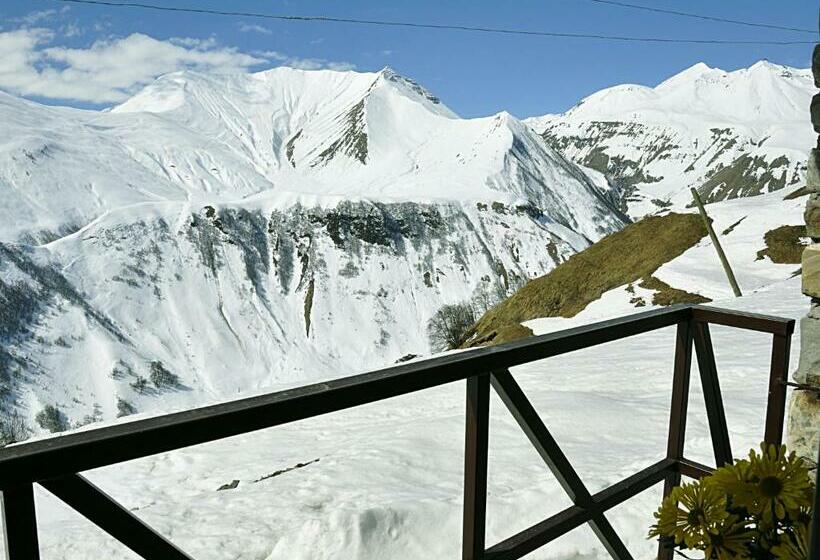 اتاق خانوادگی, Monte