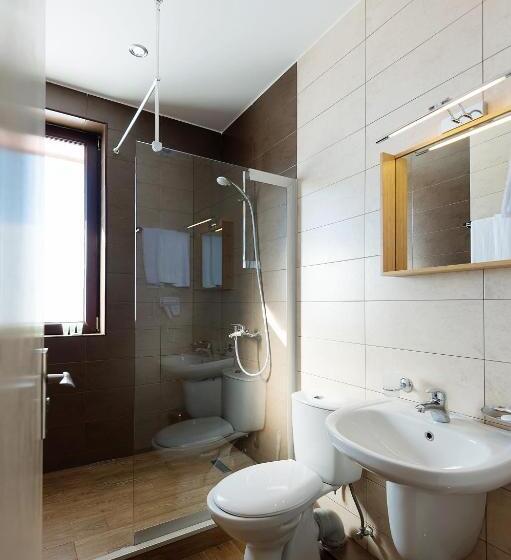 اتاق استاندارد سه تخته با بالکن, Monte