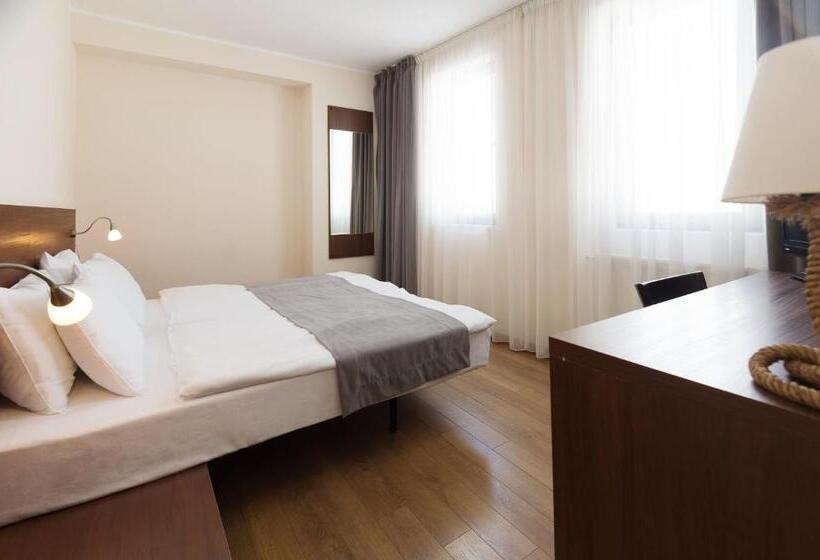 اتاق استاندارد, Monte