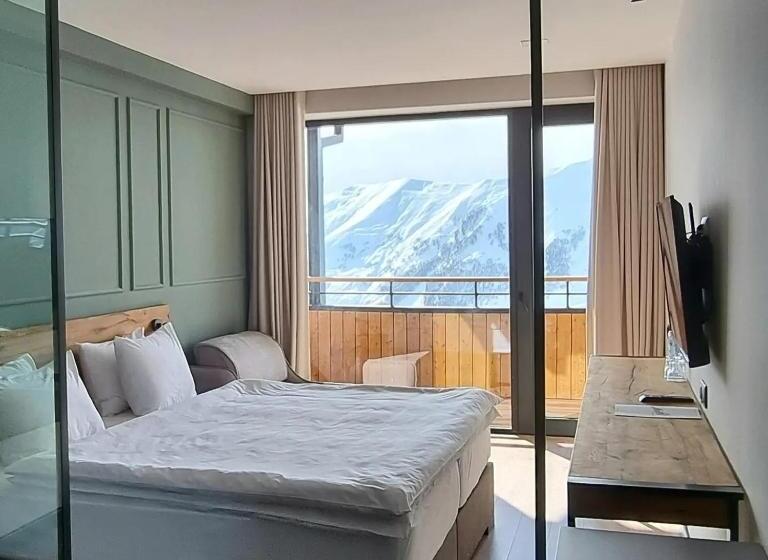 اتاق سوپریور با چشمانداز کوهستان, Monte