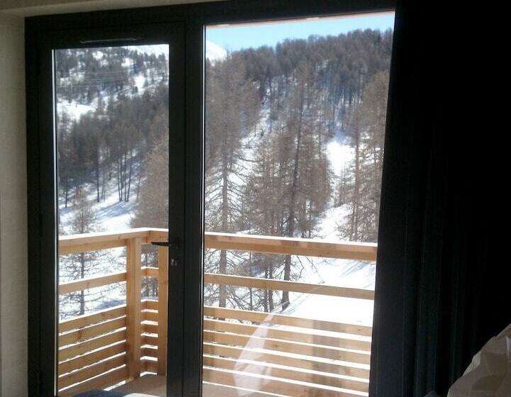 اتاق کلاسیک با تخت دوبل, Névalhaia Le Chalet