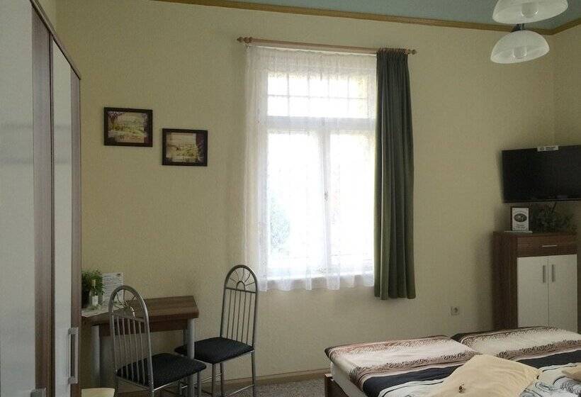 コンフォートルーム, Pension Villa Else