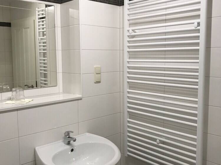 スタンダードトリプルルーム, Pension Villa Else