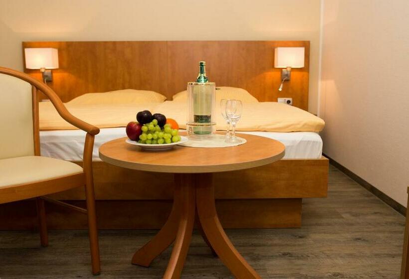 غرفة سوبيريور, Restaurant Lutkebohmert