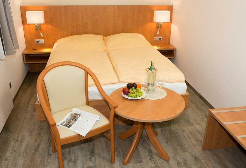 غرفة سوبيريور, Restaurant Lutkebohmert