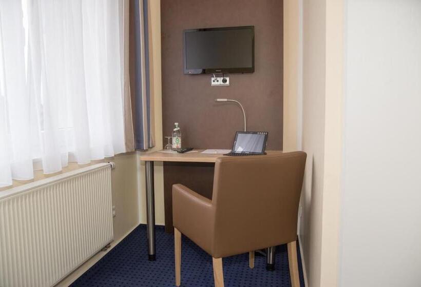 غرفة قياسية فردية, Restaurant Lutkebohmert