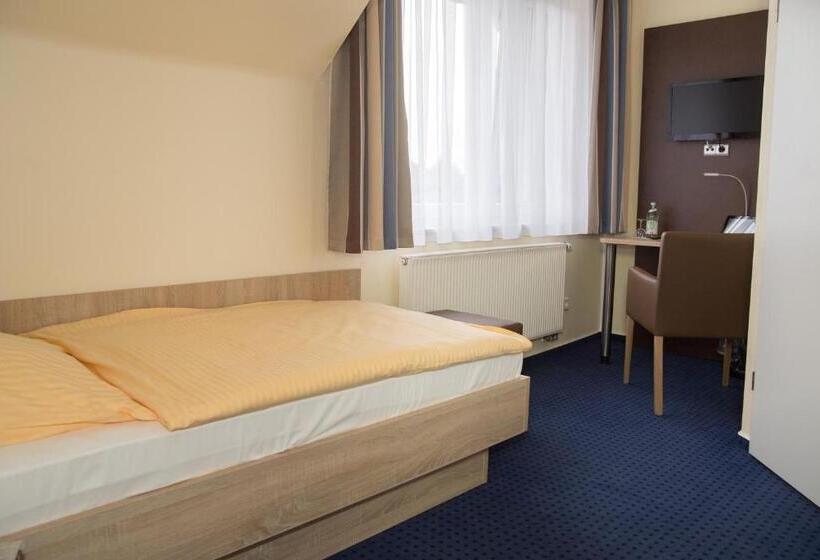 غرفة قياسية فردية, Restaurant Lutkebohmert